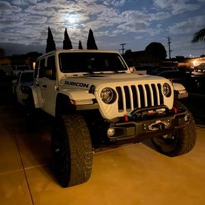 Meet your Posher, Genesiss